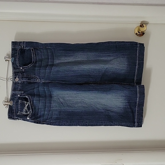 Maurices capris size 11/12 - Picture 3 of 6